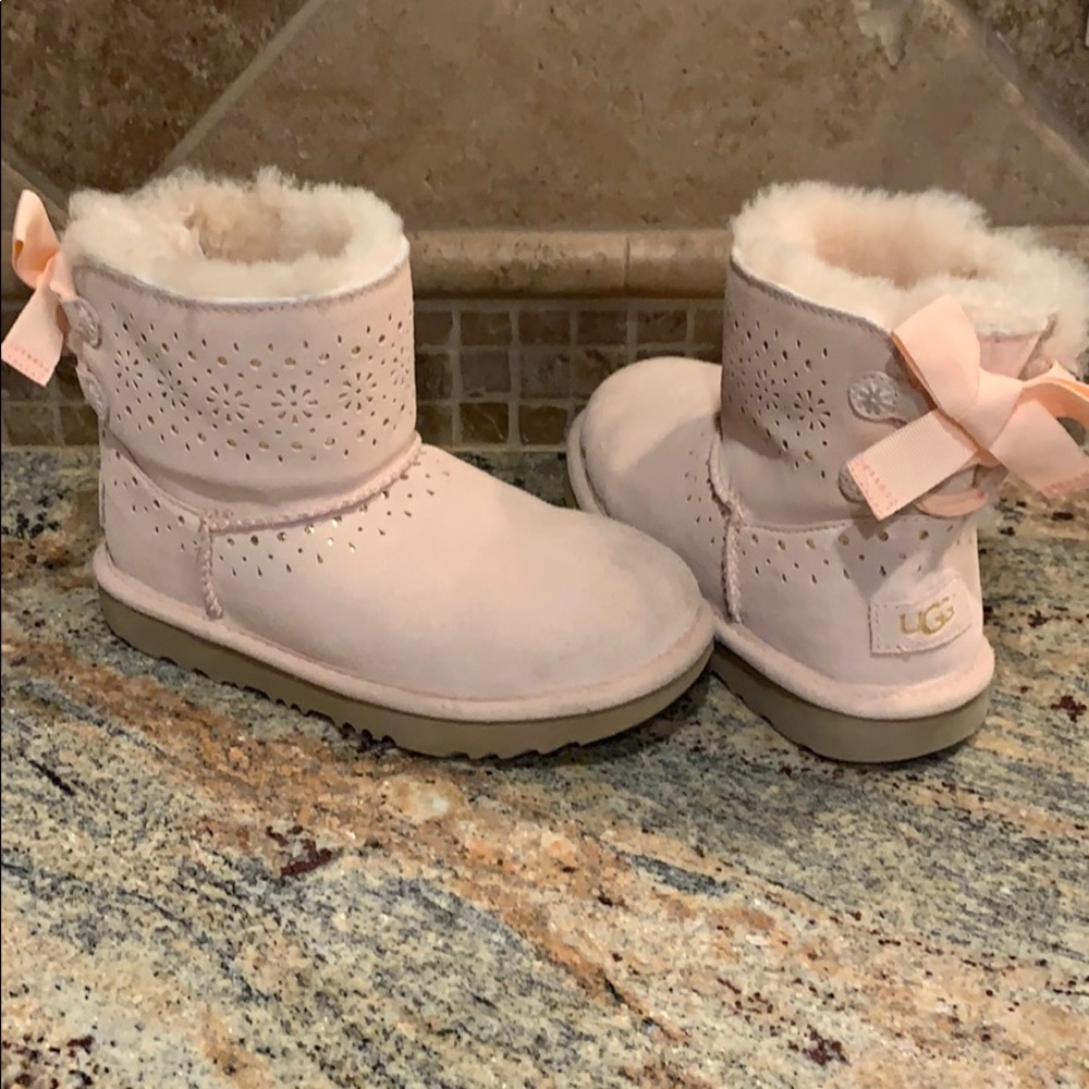 Girls Pink Ugg Boots